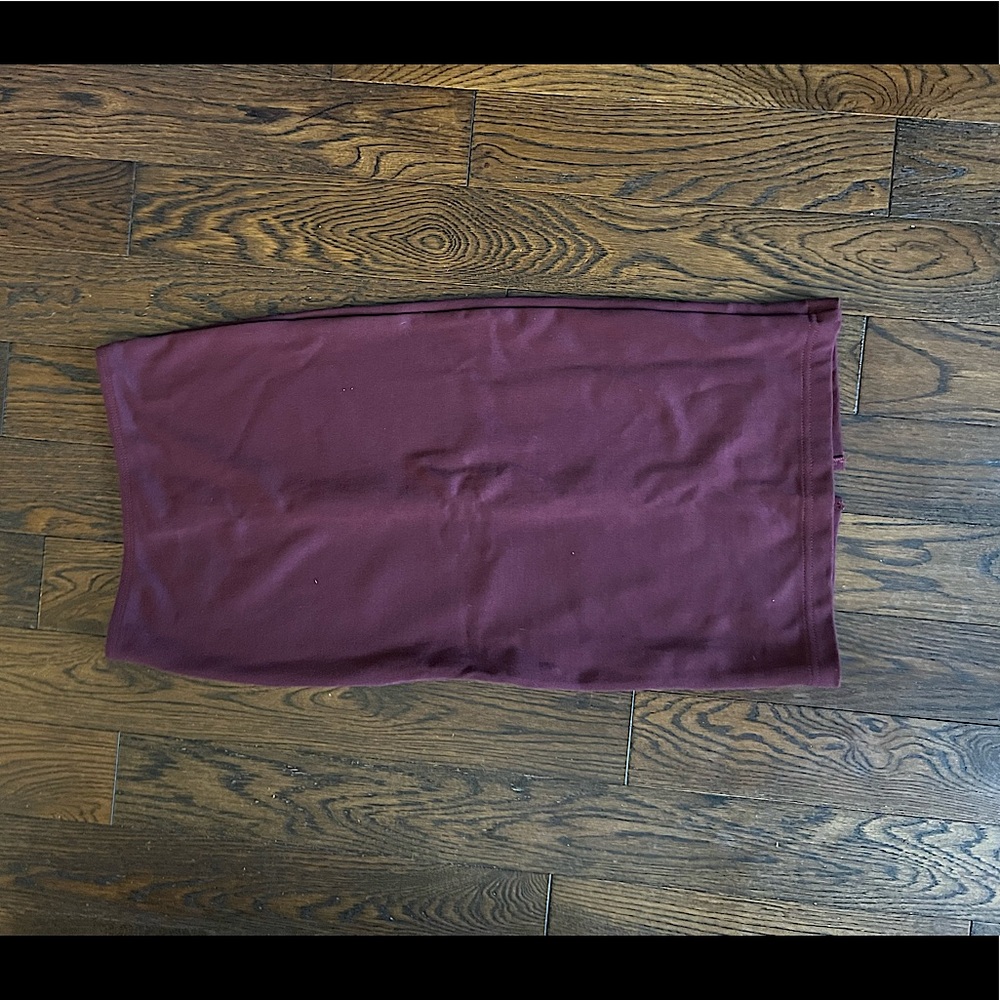 American apparel pencil skirt in burgundy